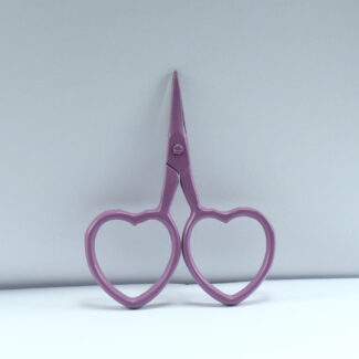 2.5-inch lavender magenta heart-shaped embroidery scissors with stainless steel blades, ideal for thread cutting and detailed needlework.